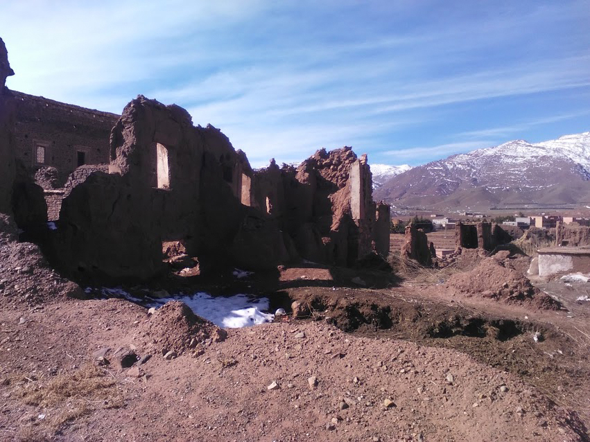 Kasbah en ruina con nieve